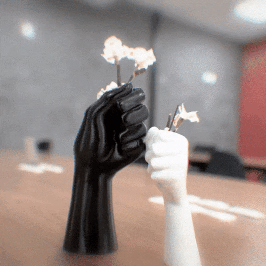 Heady Prints 3D printed white hand-shaped flower vase, animated product view