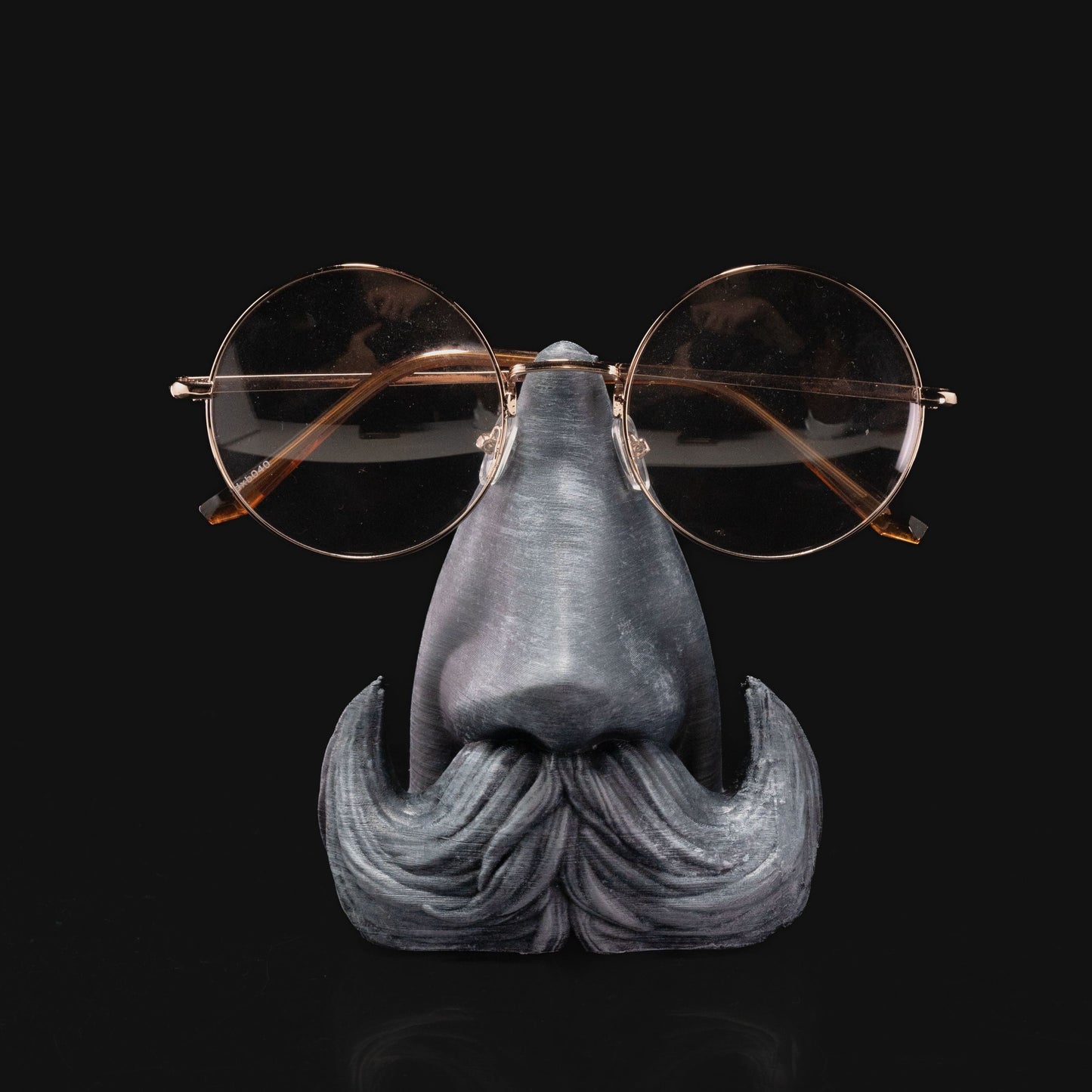 Heady Prints 3D printed Nosy Friend glasses holder with glasses, desk accessory