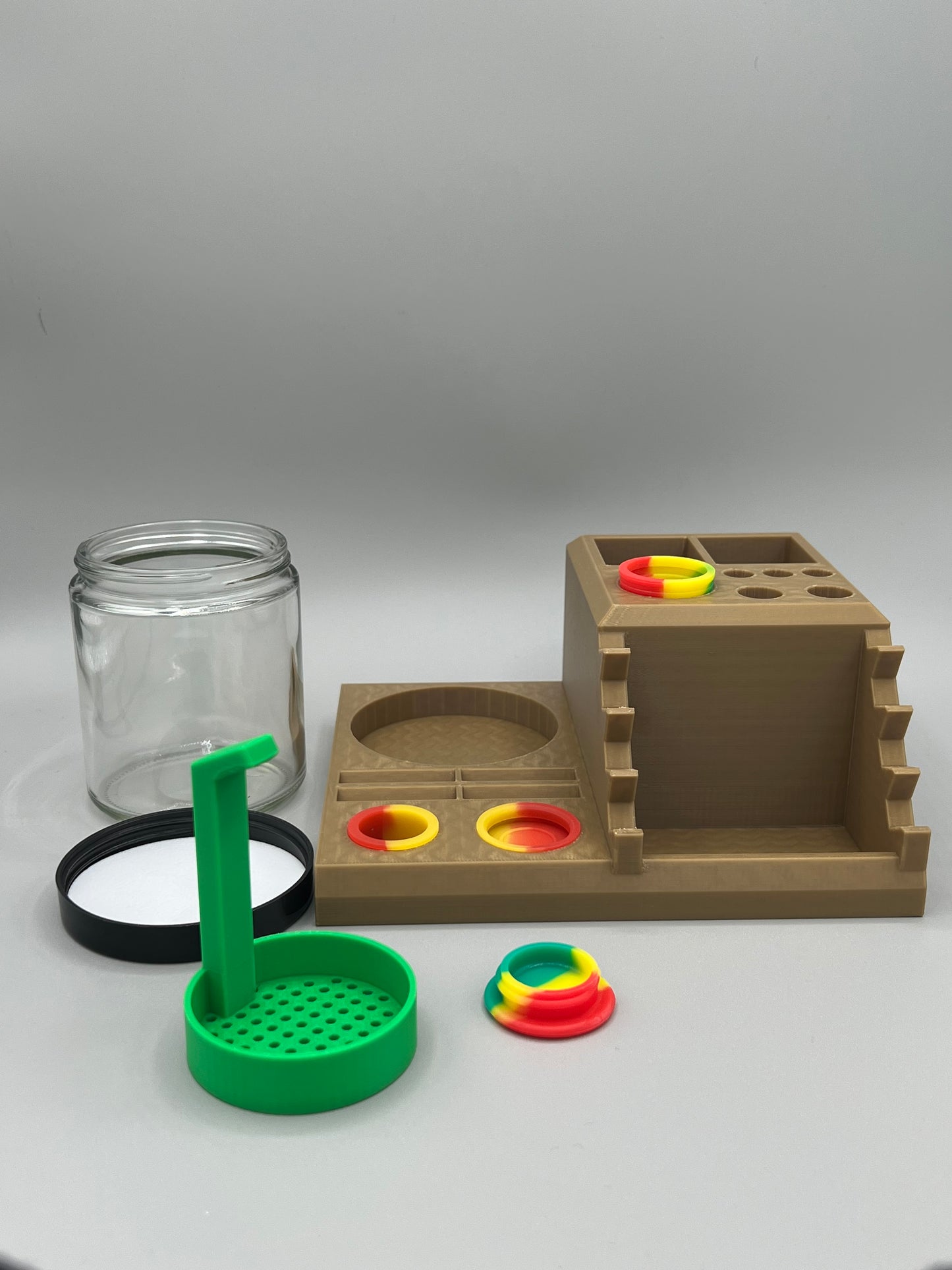 Heady Prints 3D printed brown chill pro station, with accessories, demo, tan