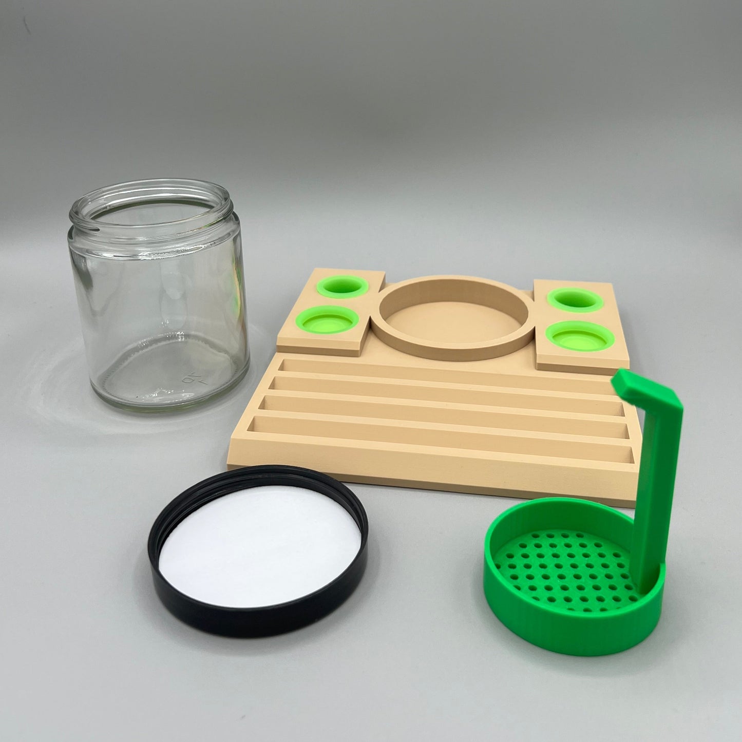 Heady Prints 3D printed green and tan grow tray, top view