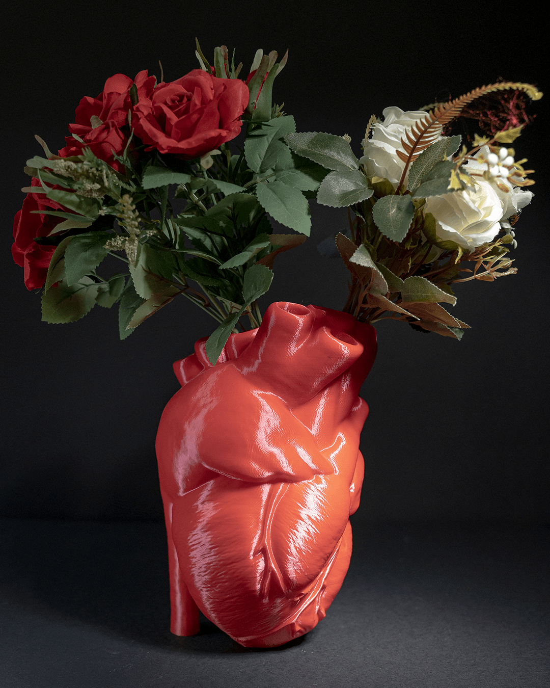 Heady Prints 3D printed red realist heart vase with flowers, full product view